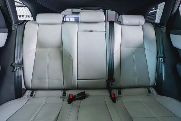 Range Rover Velar P250 SE R Dynamic-GCC-Al Tayer Warranty Until 11/2028-22 Inch Black Rims