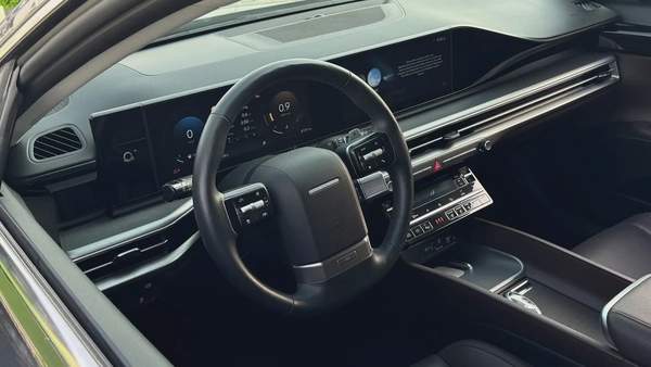 Hyundai Azera Premium 2023 - Korean Specs - Excellent Condition