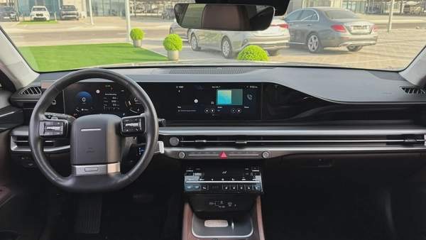 Hyundai Azera Premium 2023 - Korean Specs - Excellent Condition