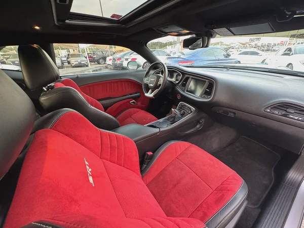2016 Dodge Challenger SRT - GCC Specs