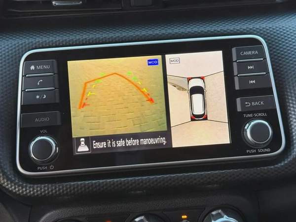 Nissan Kicks, 2024 completely accident-free, original paint.