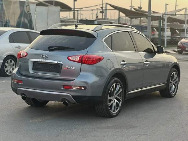إنفينيتي QX50 مواصفات خليجية 2016 بحالة جيدة
