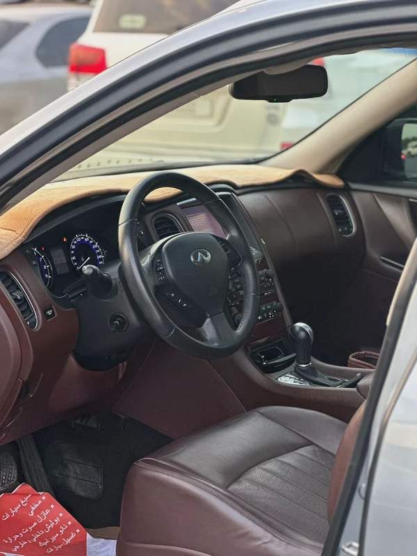 إنفينيتي QX50 مواصفات خليجية 2016 بحالة جيدة