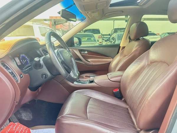 إنفينيتي QX50 مواصفات خليجية 2016 بحالة جيدة