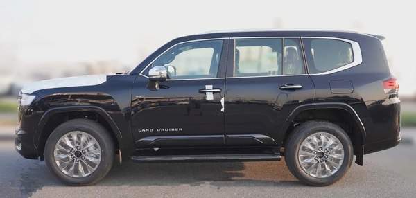 Toyota Land Cruiser VXR 2026 Hybrid 3.5- GCC Specs - Brand New