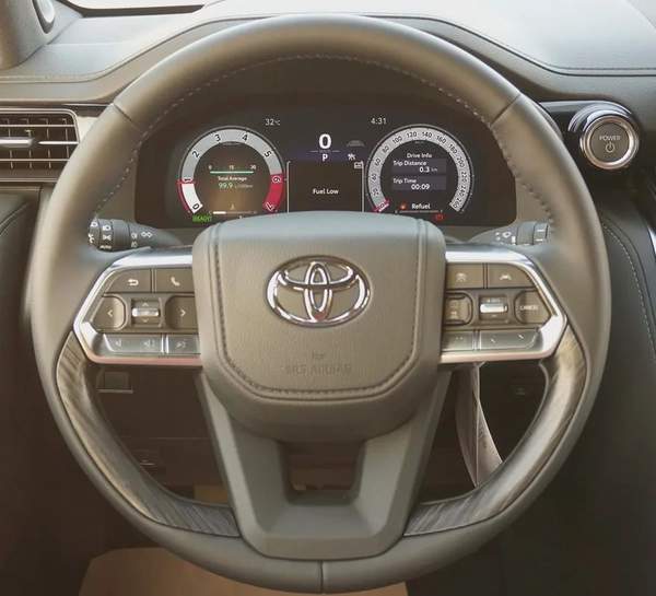 Toyota Land Cruiser VXR 2026 Hybrid 3.5- GCC Specs - Brand New