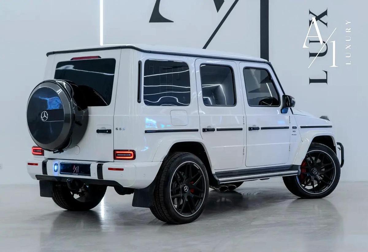 2020 Mercedes G63, Double Night Package, Fully Loaded, Excellent Condition, Carbon Fibre, GCC Spec-4-4