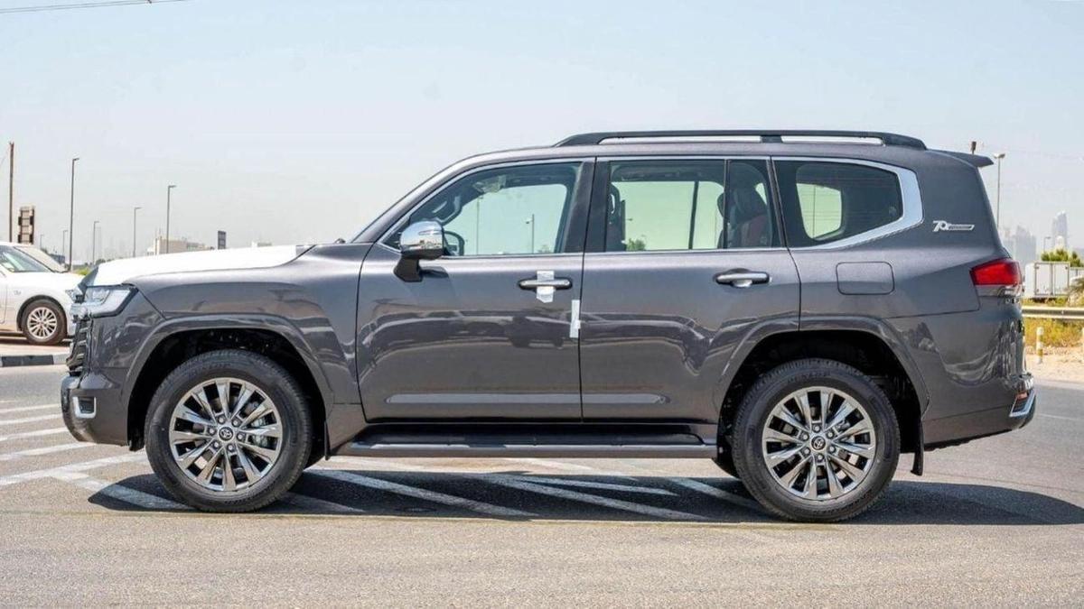 Toyota Land Cruiser VXR 3.3L-3-3