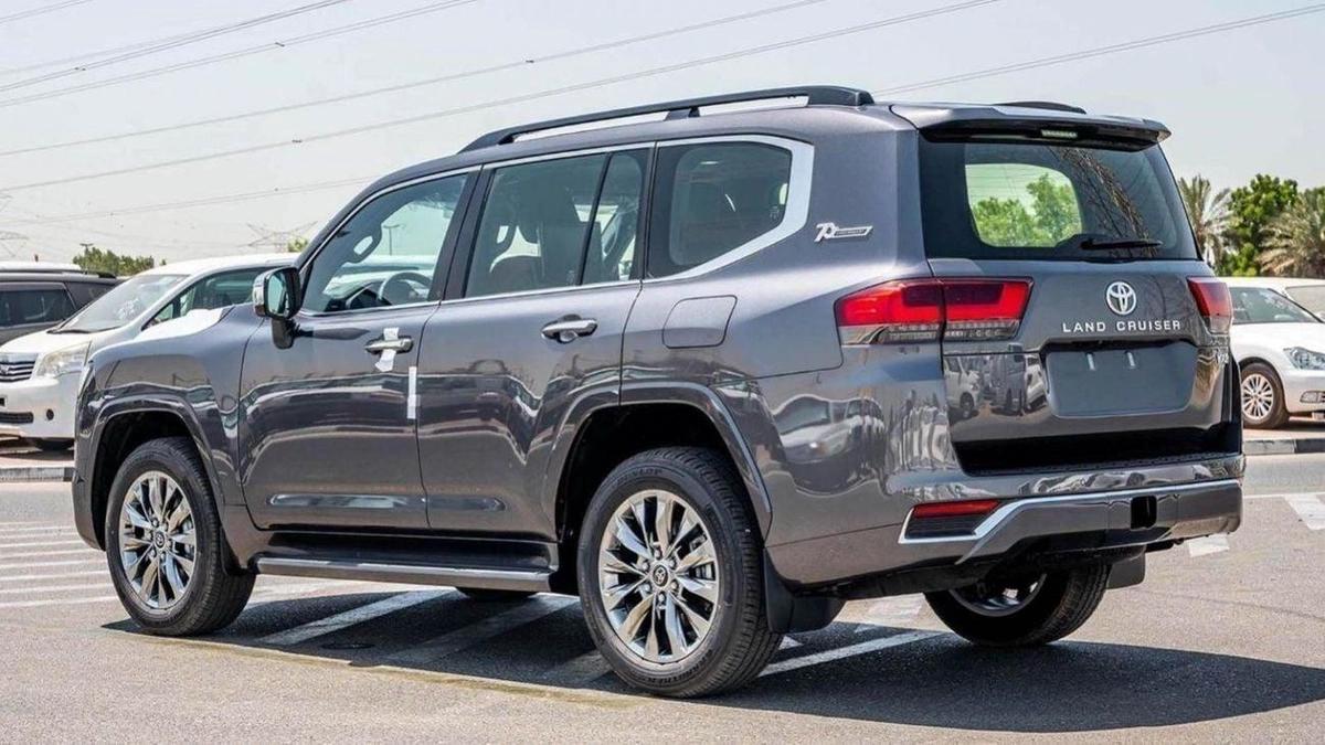 Toyota Land Cruiser VXR 3.3L-4-4