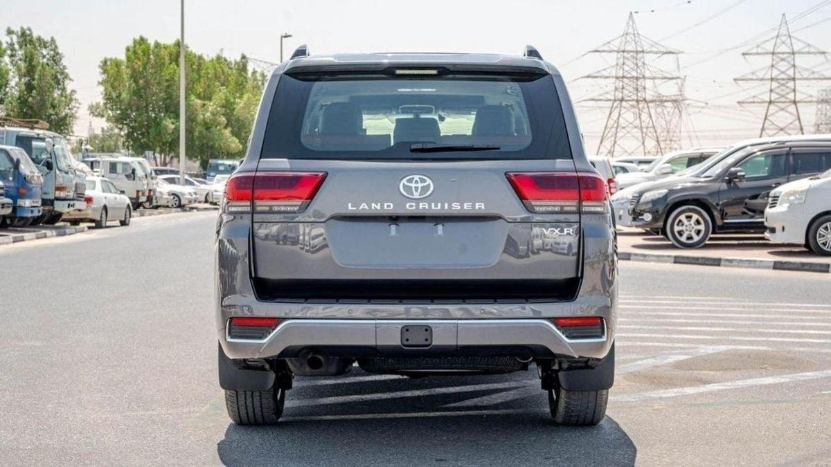 Toyota Land Cruiser VXR 3.3L-6-6