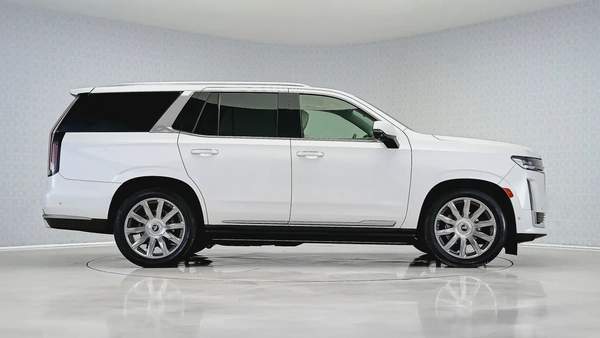 Special Offer | AED 3,921 PM | Captain Chairs, Low KM, Rear ENT | Escalade Premium Luxury