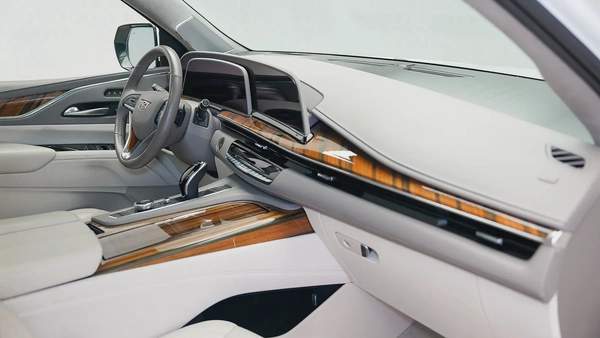 Special Offer | AED 3,921 PM | Captain Chairs, Low KM, Rear ENT | Escalade Premium Luxury