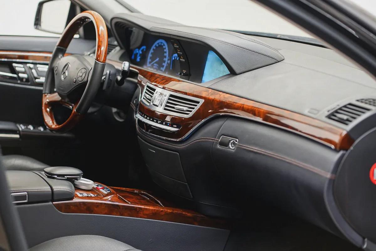 AED 1302 | MERCEDES S500 AMG 2012 | PRISTINE CONDITION | LOW KMS | HI SPECS | 1 YEAR WARRANTY-17-17