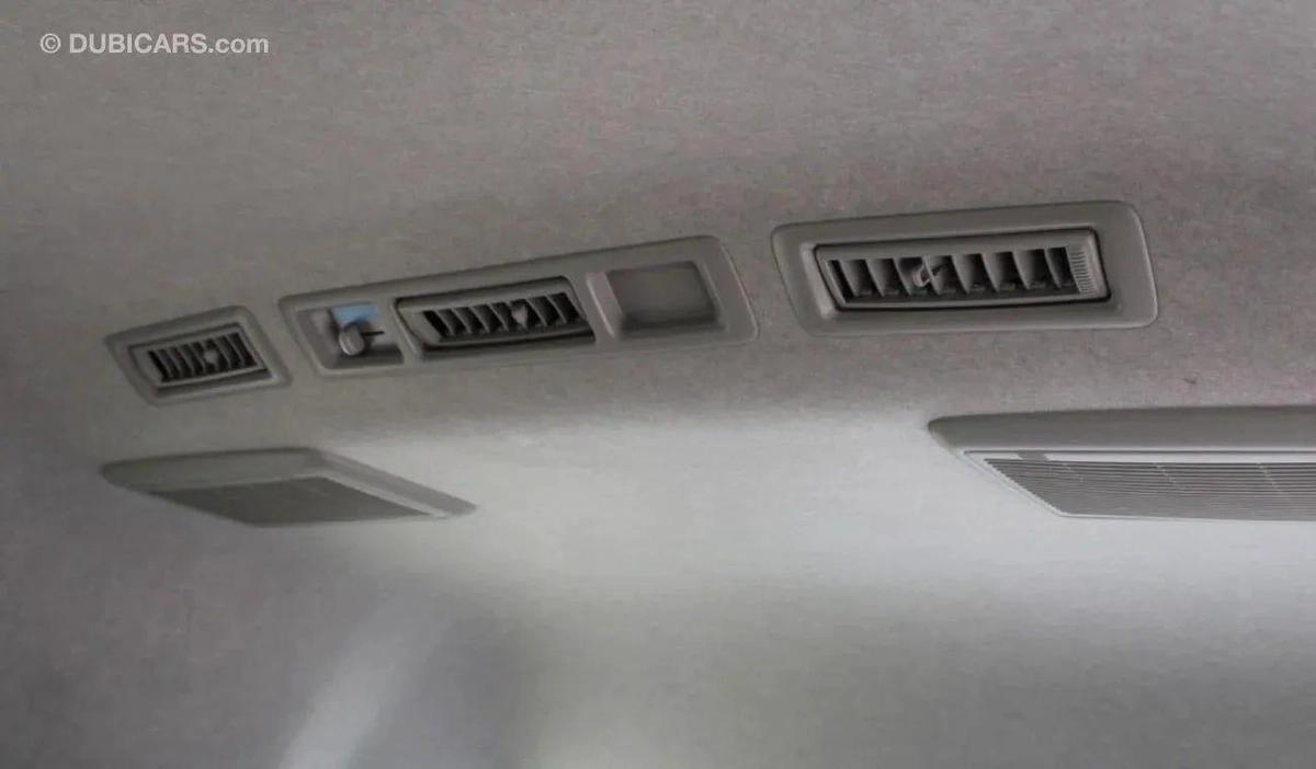 Toyota Hiace 2.5 DIESEL-9-9