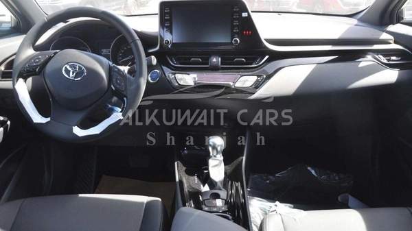 Toyota CHR 1.8L CUV FWD 5 DOORS