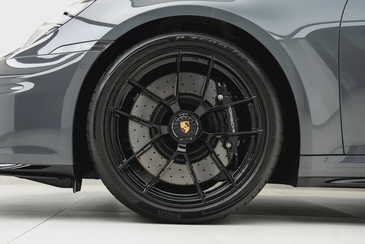 2025 PORSCHE 911 CARRERA GTS WITH WARRANTY.-5-5