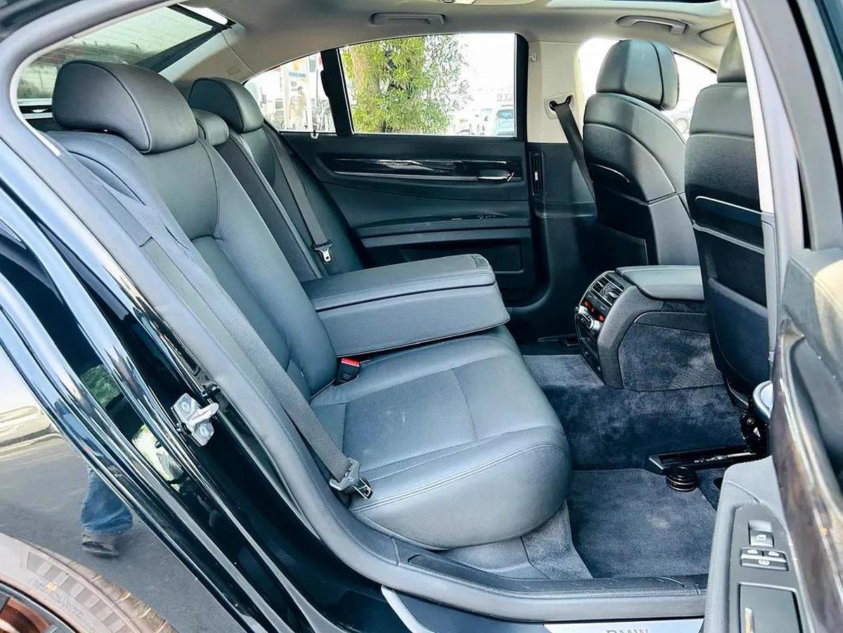 BMW 750I | 2010 | ONLY : 110417 KM | CLEAN TITLE | JAPAN IMPORT-17-17