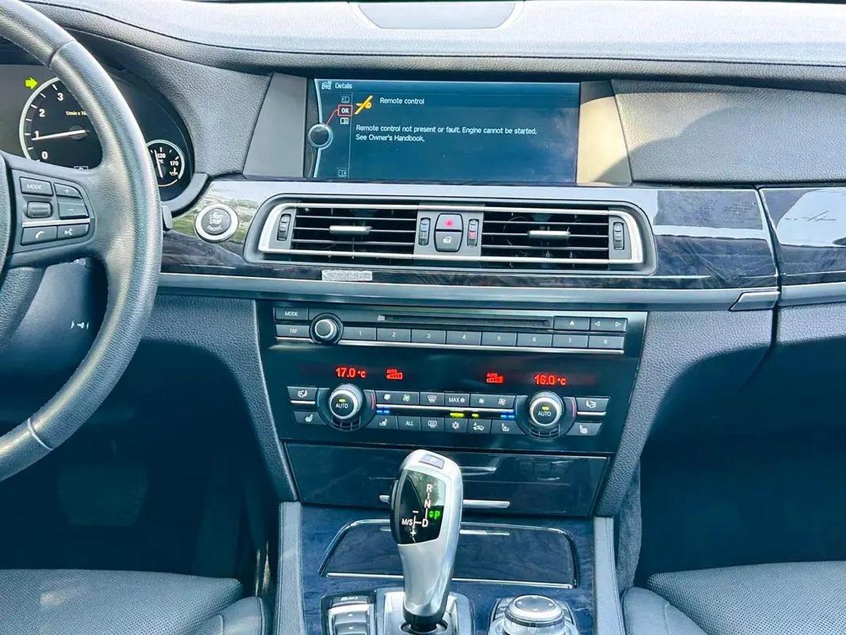 BMW 750I | 2010 | ONLY : 110417 KM | CLEAN TITLE | JAPAN IMPORT-15-15