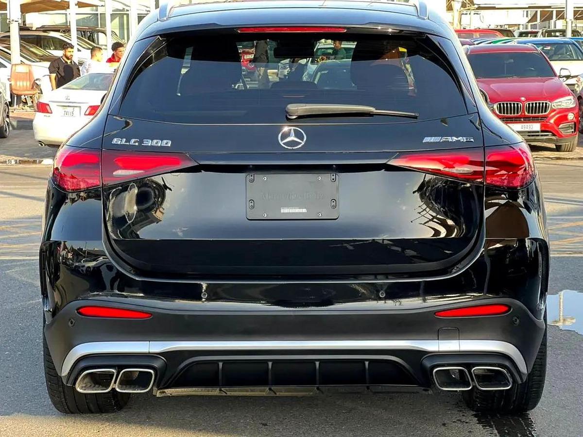Mercedes-Benz GLC 300, 2023 - Pristine Condition-6-6