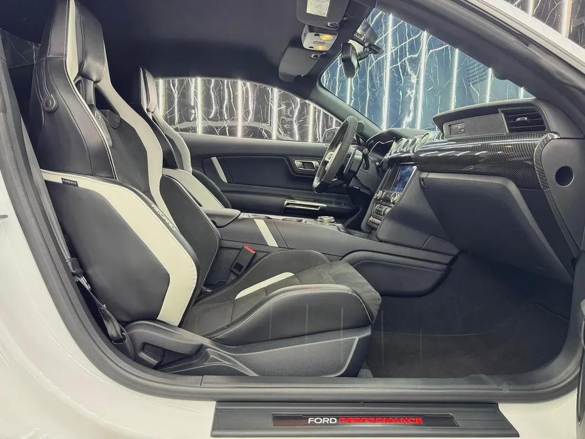 Ford Mustang Shelby GT500 2022 GCC specs, White/Blue for 375,000.00 AED-12-12