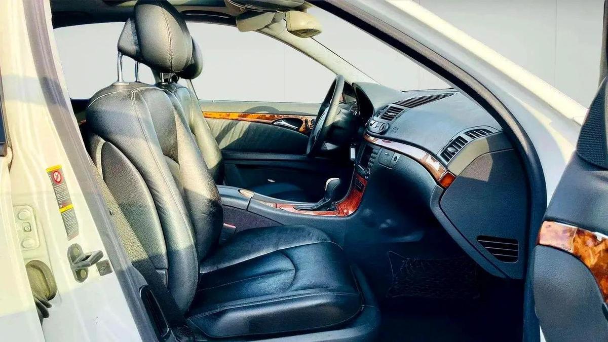 BENZ E240 | V6 | CLEAN CAR FRESH JAPAN IMPORT-14-14