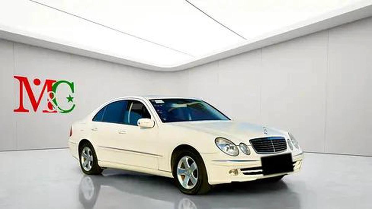 BENZ E240 | V6 | CLEAN CAR FRESH JAPAN IMPORT-2-2