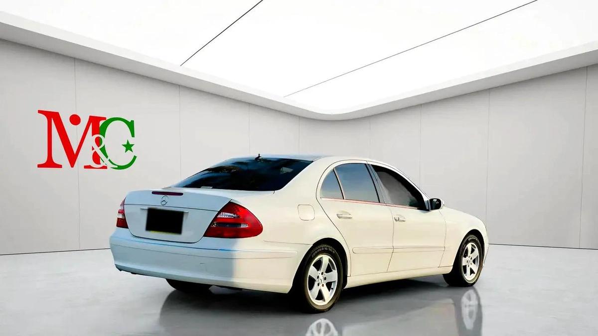 BENZ E240 | V6 | CLEAN CAR FRESH JAPAN IMPORT-4-4