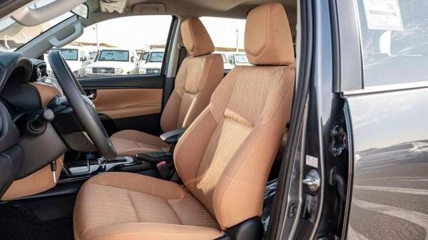 Toyota Fortuner FORTUNER SR5 2.7L PETROL FULL OPTION 4X4 2025