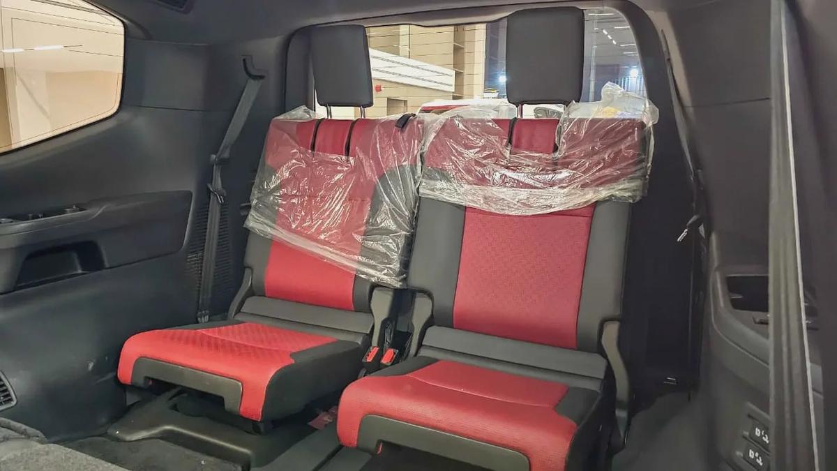 TOYOTA - LAND CRUISER - GR SPORT - 2023 - GCC SPECS - 130,000KM - FULL SERVICE HISTORY FROM AGENCY-9-9