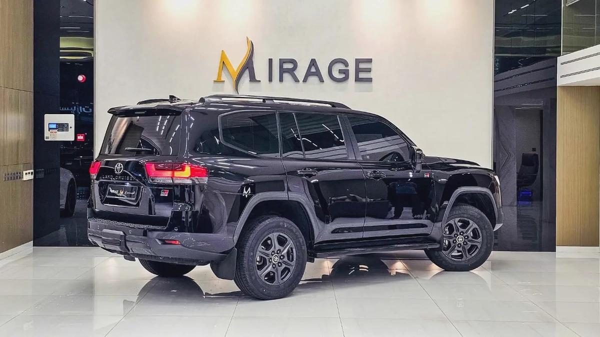 TOYOTA - LAND CRUISER - GR SPORT - 2023 - GCC SPECS - 130,000KM - FULL SERVICE HISTORY FROM AGENCY-14-14