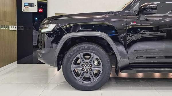 TOYOTA - LAND CRUISER - GR SPORT - 2023 - GCC SPECS - 130,000KM - FULL SERVICE HISTORY FROM AGENCY