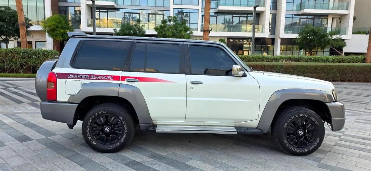 2019 Nissan patrol super safari ( manual Transmission)-4-4