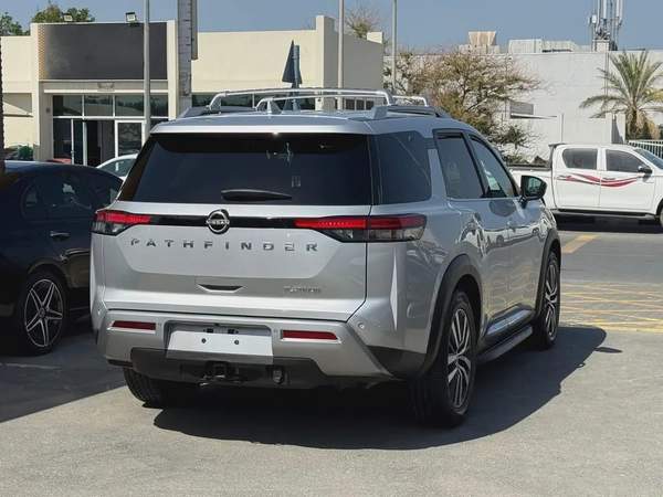 NISSAN - PATHFINDER - 2022 - PLATINUM - V6 - 3,5L - AMERICAN SPECS VERY GOOD CONDITION