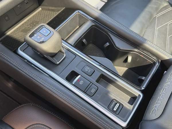 NISSAN - PATHFINDER - 2022 - PLATINUM - V6 - 3,5L - AMERICAN SPECS VERY GOOD CONDITION