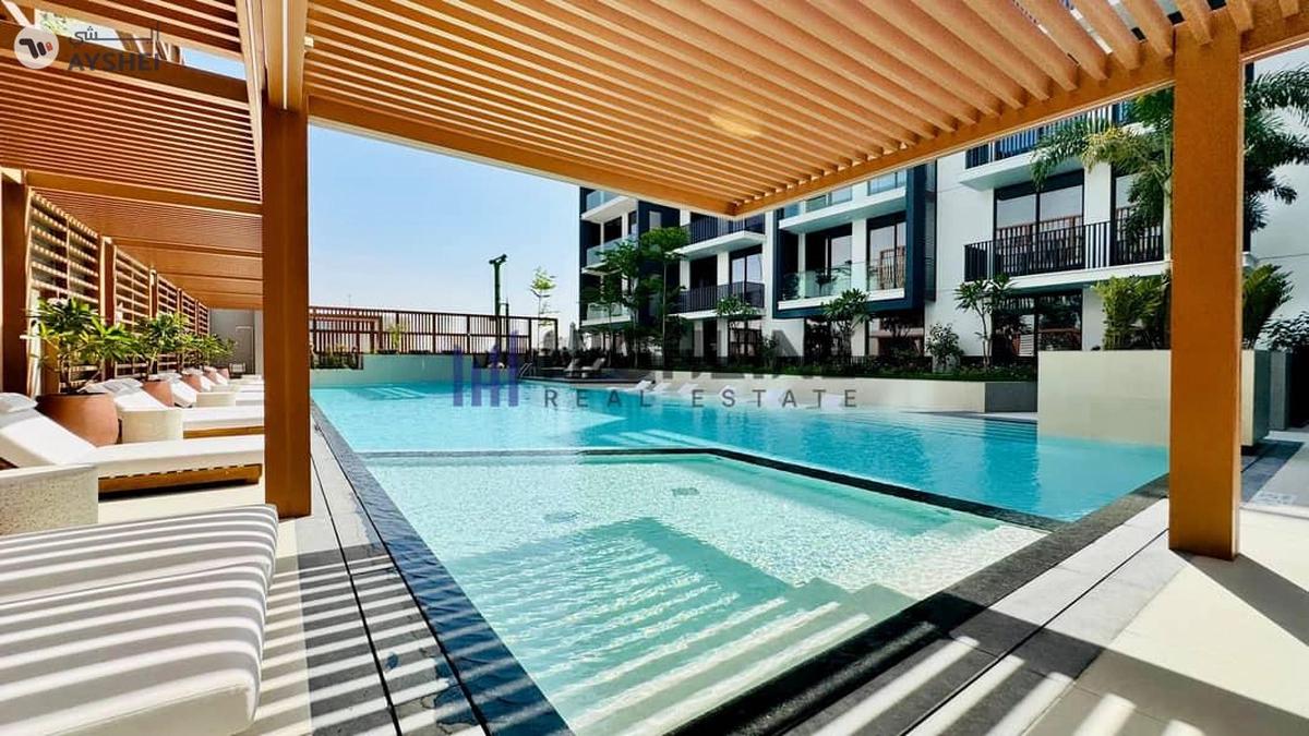 Alluring Style | Just Handed over | Best Amenities-0-0