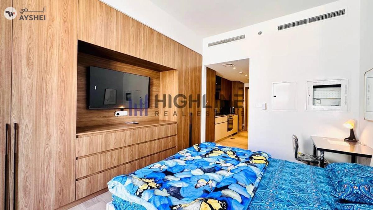 Alluring Style | Just Handed over | Best Amenities-4-4