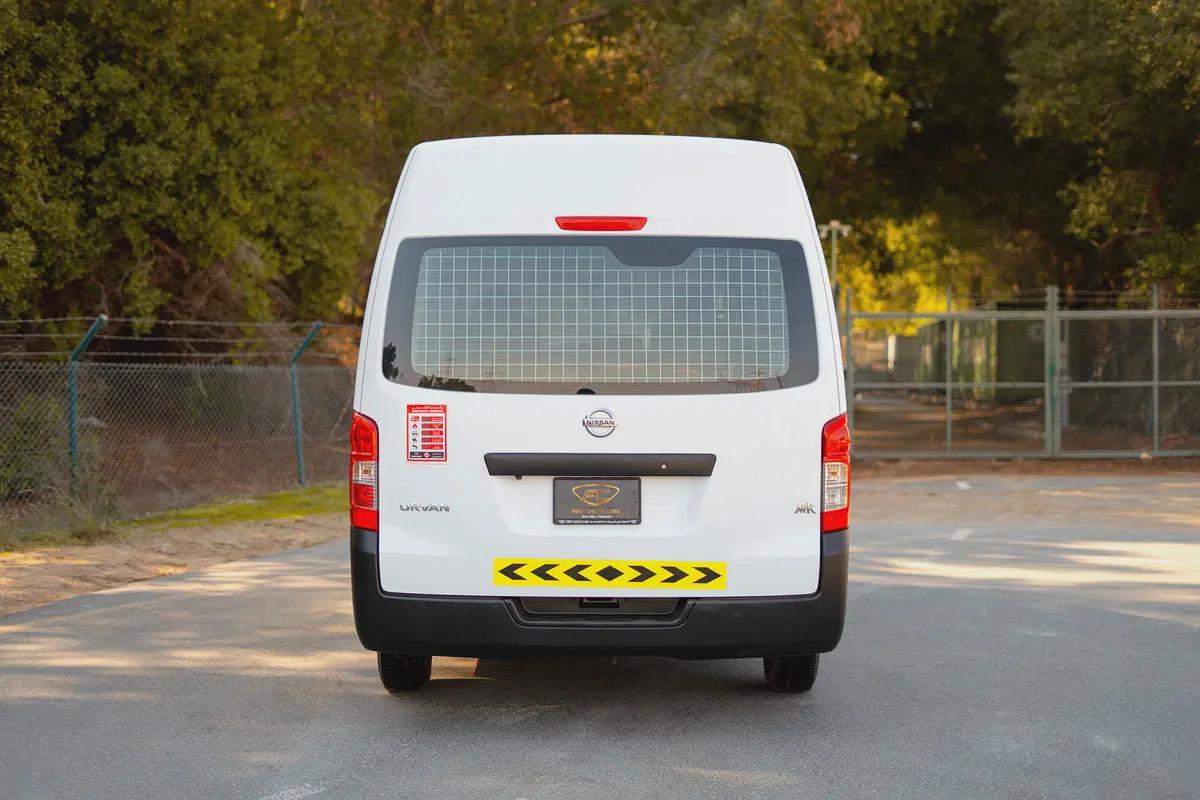 High-Roof Delivery Van | Automatic | GCC Specs | Ref#N26638-5-5