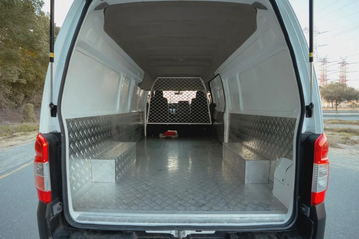 High-Roof Delivery Van | Automatic | GCC Specs | Ref#N26638-6-6