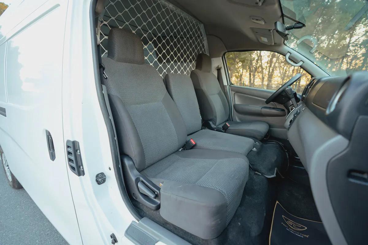 High-Roof Delivery Van | Automatic | GCC Specs | Ref#N26638-9-9