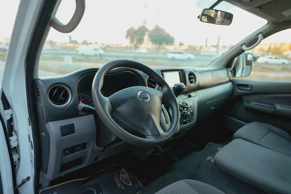 High-Roof Delivery Van | Automatic | GCC Specs | Ref#N26638