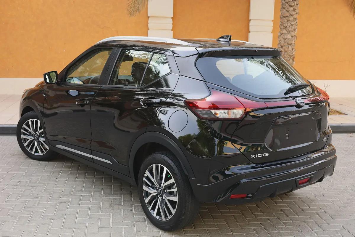 NISSAN KICKS SL 1.6L - GCC SPECS - 5 YEARS UNDER WARRANTY - FREE SERVICE CONTRACT - ACCIDENT FREE --4-4