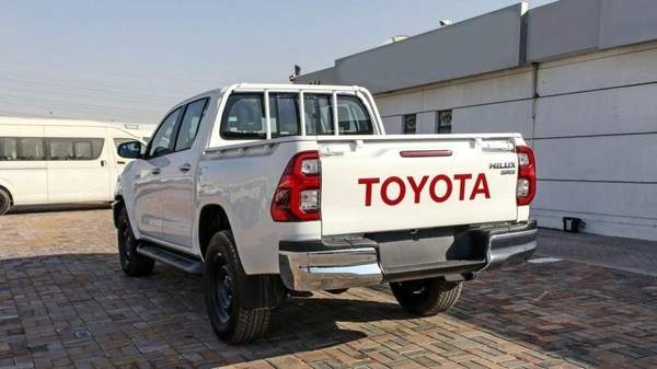 Toyota Hilux HILUX SR5 2.4L MT DIESEL 2024