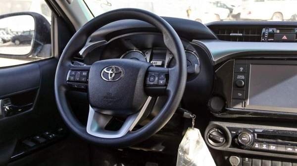 Toyota Hilux HILUX SR5 2.4L MT DIESEL 2024