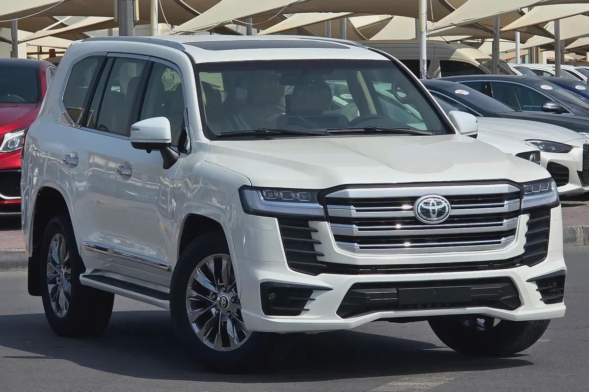 Toyota Land Cruiser GXR V6 4.0L Model 2014 Upgrade to New Face-lift 2024 Full Options-1-1