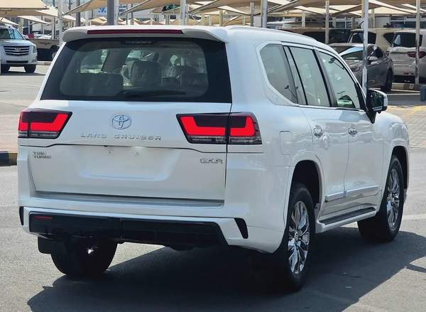 Toyota Land Cruiser GXR V6 4.0L Model 2014 Upgrade to New Face-lift 2024 Full Options