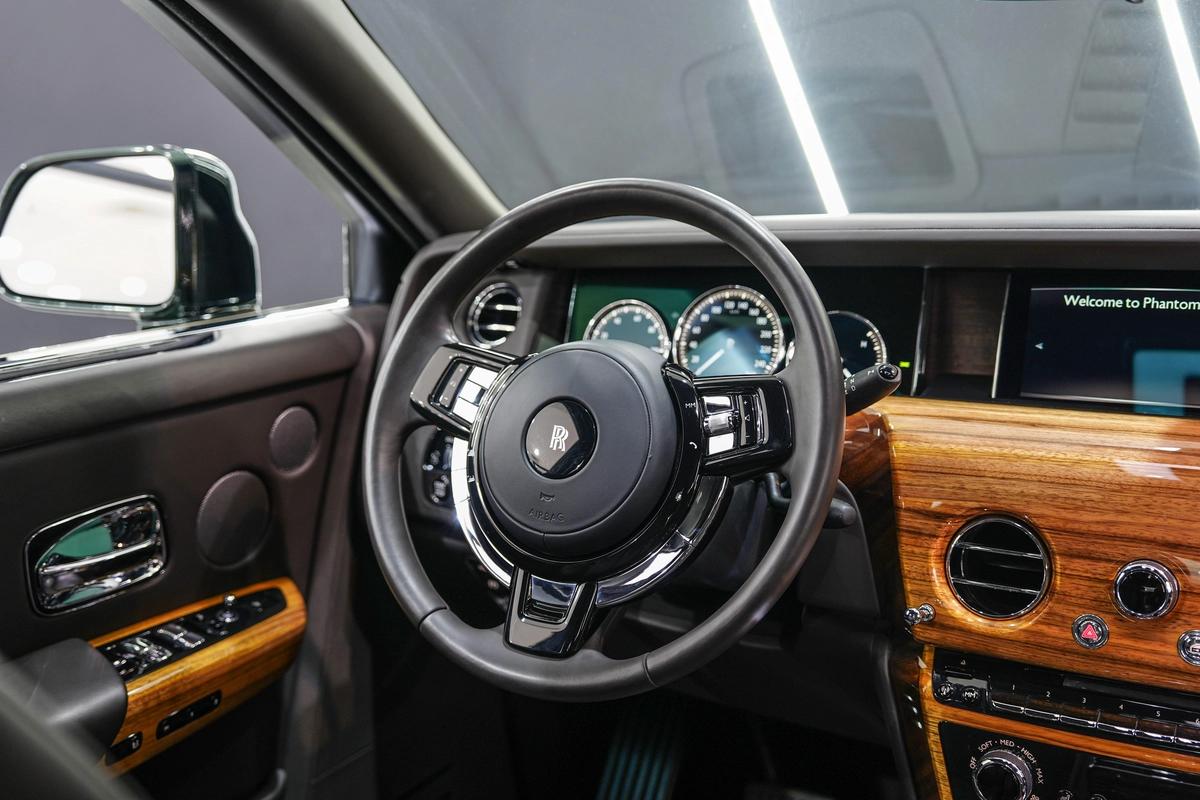 Rolls-Royce Phantom-2-2