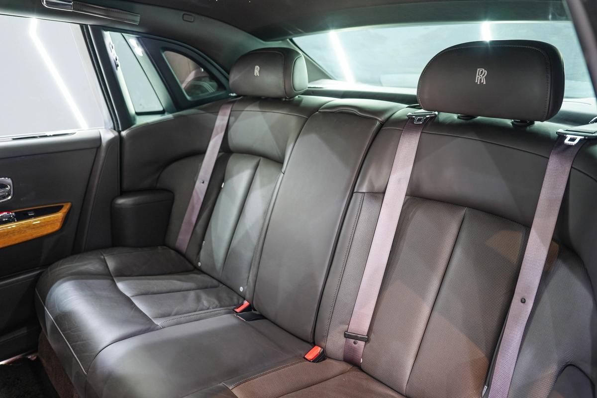 Rolls-Royce Phantom-8-8
