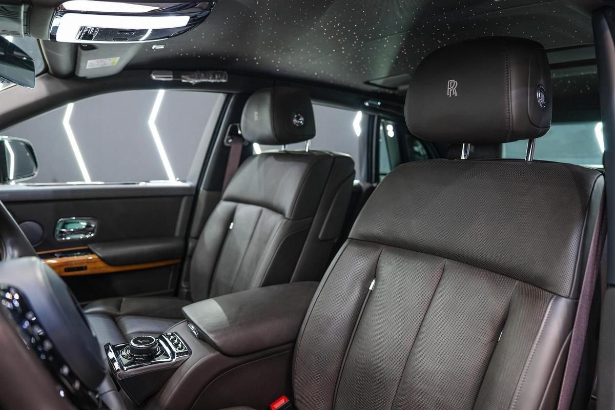 Rolls-Royce Phantom-4-4