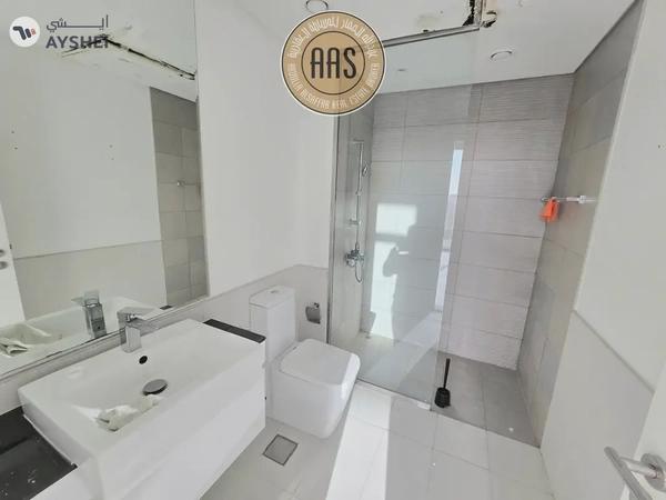 Luxurious Apartment ! Ready To Move ! With All Aminities ! Spacious