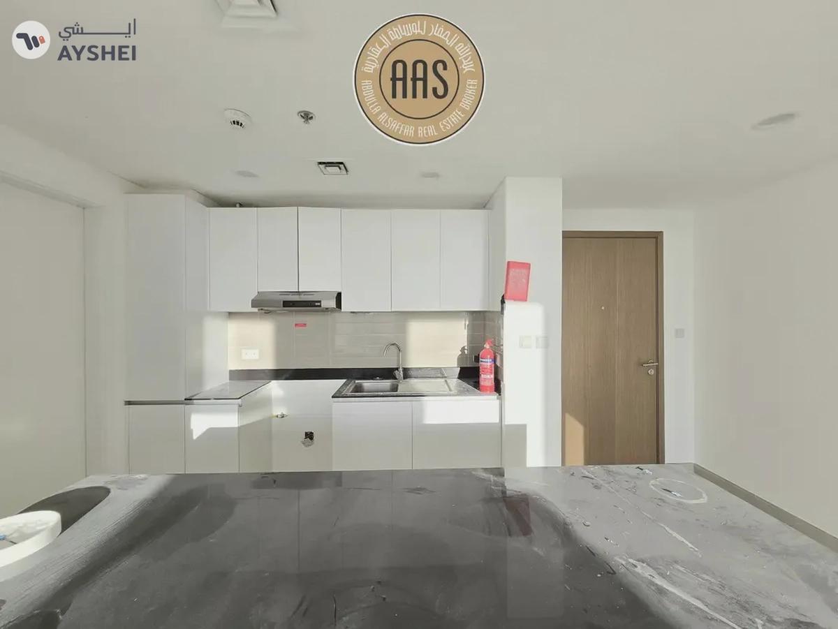 Luxurious Apartment ! Ready To Move ! With All Aminities ! Spacious-7-7